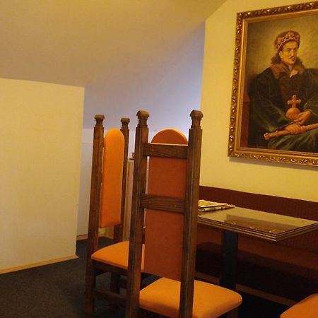 Hotel Penzion Korzo à Spisska Stara Ves Extérieur photo