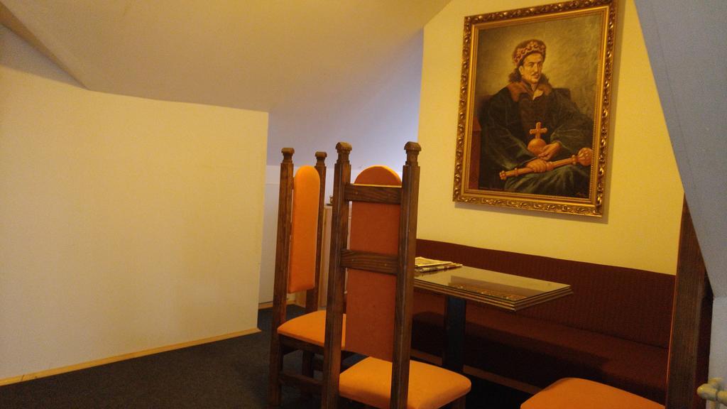 Hotel Penzion Korzo à Spisska Stara Ves Extérieur photo